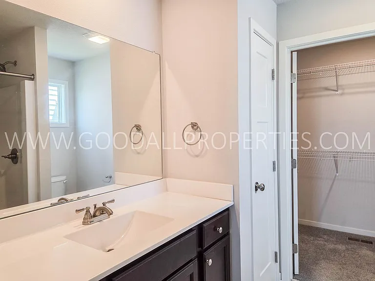 18203 Alpine Dr — Photo 9