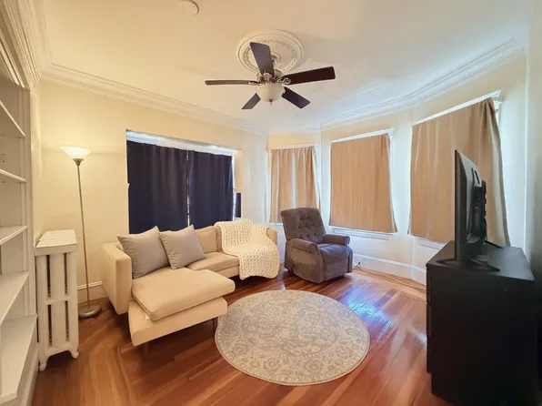 59 Olcott St #1, Watertown, MA 02472