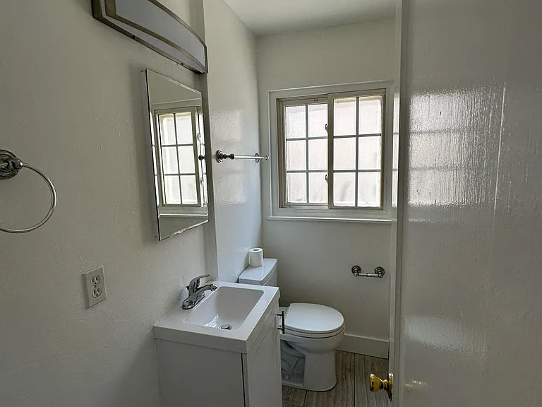 4370 Fleming Ave #A — Photo 6