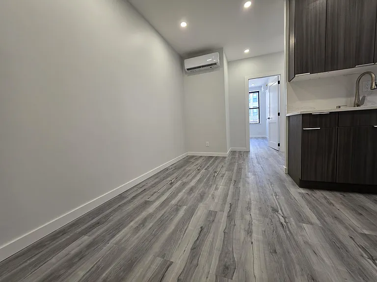 411 Grand St #2R — Photo 3