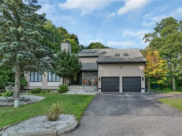 5 Basil Xing, Cranston, RI 02921