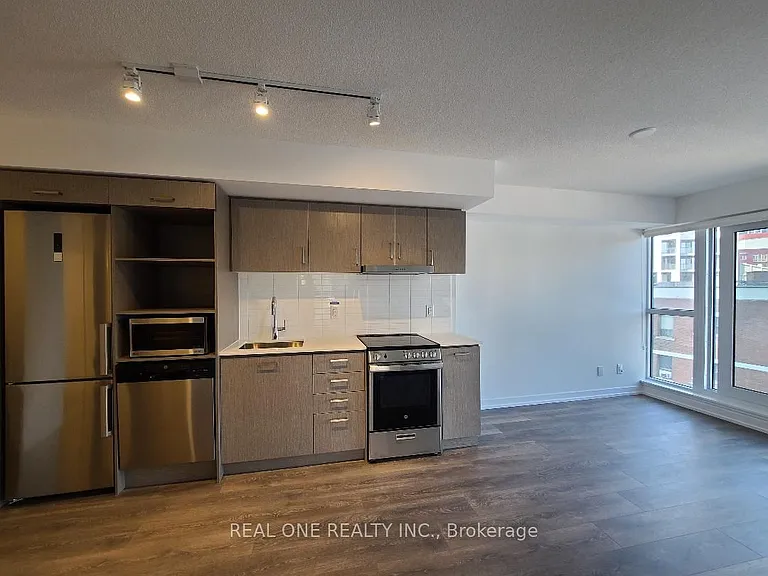 219 Dundas St E #511 — Photo 10