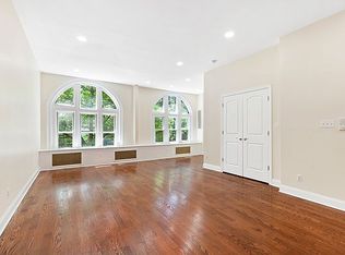 55 W 8th St APT 1, New York, NY 10011