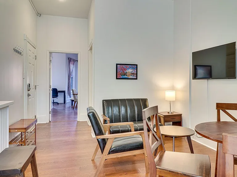 409 Constitution Ave NE #2 — Photo 6