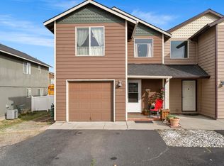 2228 SW 23rd St, Redmond, OR 97756