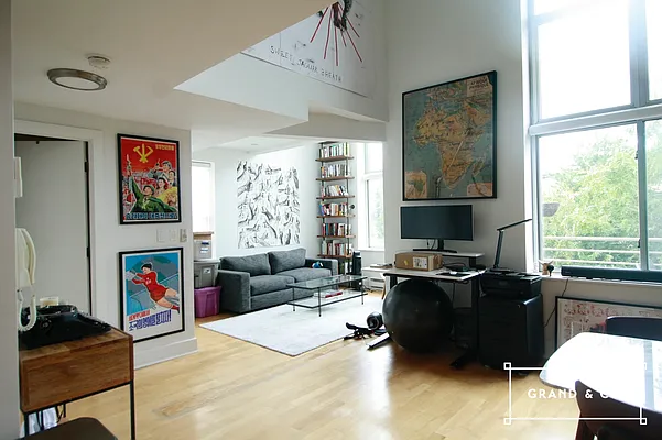 Rented by Grand & Co. | media 5