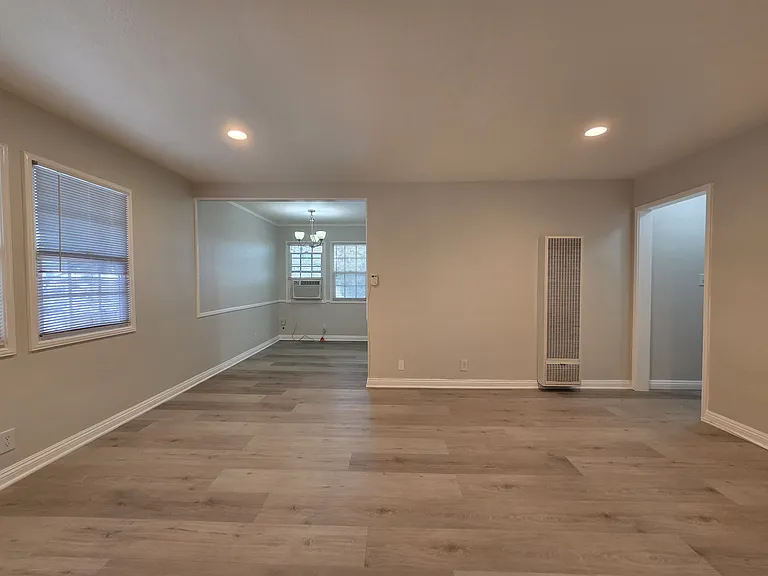 3705 S Victoria Ave — Photo 7