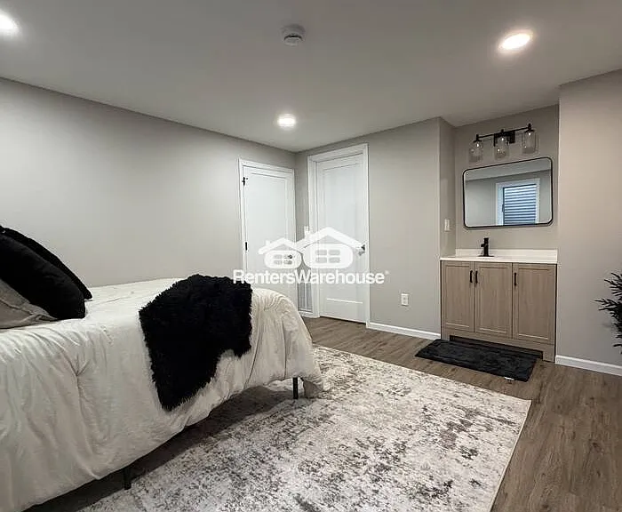 52 West Rd — Photo 12