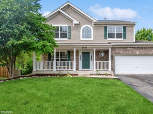 2050 Burr Oak Ct, Round Lake, IL