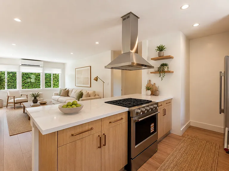 1133 Harrison Ave — Photo 1