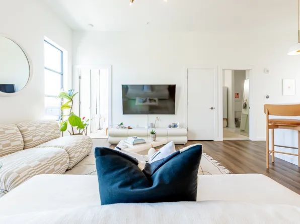 1900 12th Ave S APT 502, Nashville, TN 37203