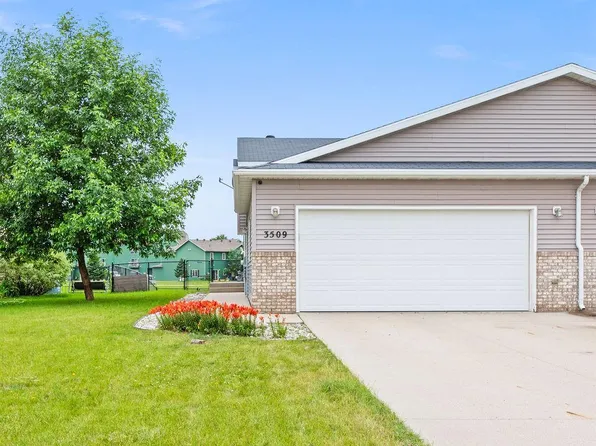 3509 10th St S, Moorhead, MN 56560