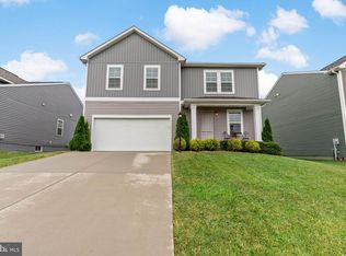 127 Stager Ave, Falling Waters, WV 25419