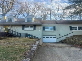 64 Marne Dr, Huntington, WV 25705