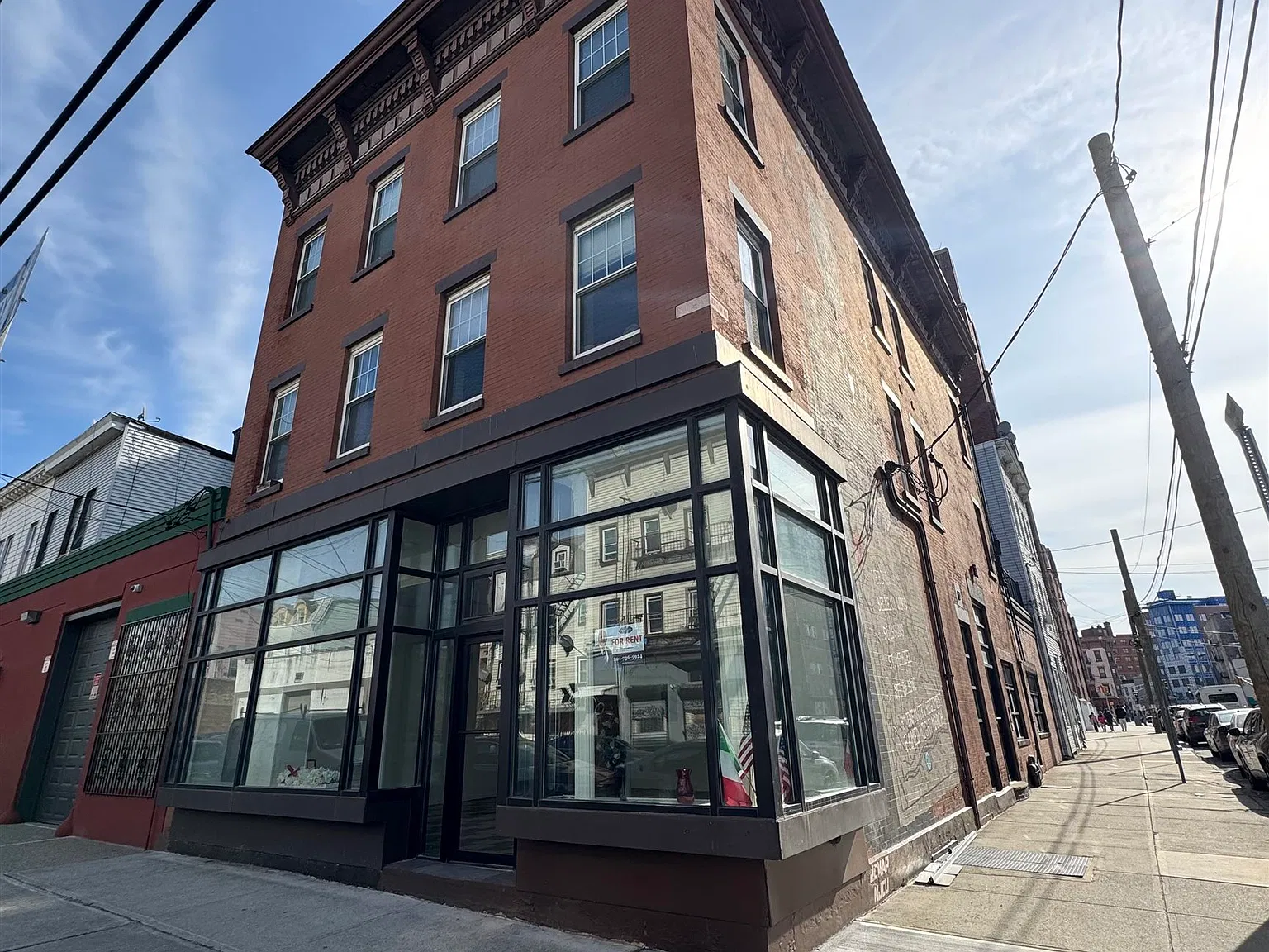 1 bed, 1.0 bath, $1,895 — Photo 1