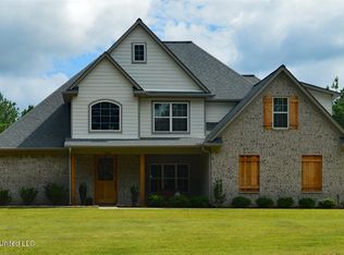 7643 Dean Rd, Lake Cormorant, MS 38641