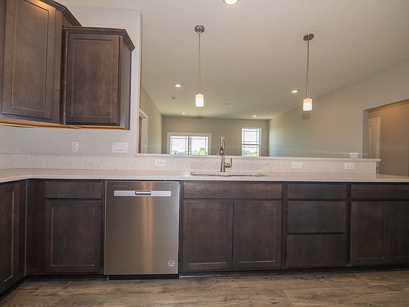 5th image of 8901 Faulkner Dr