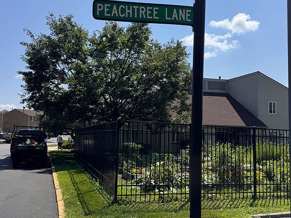 5th image of 2000 Maplewood Dr #6718600