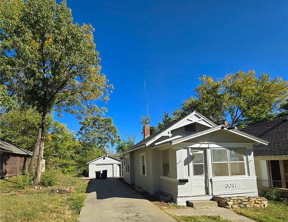 1st image of 3017 York St