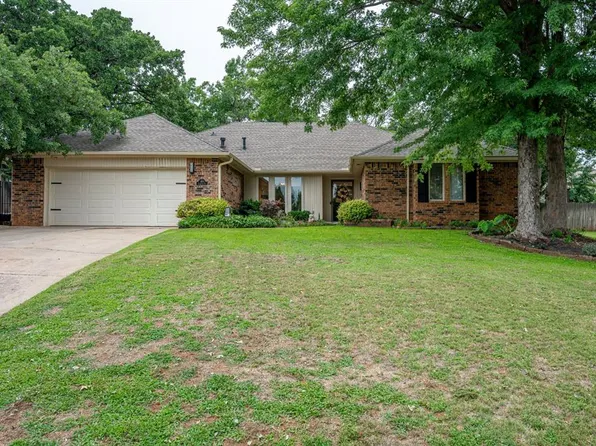 809 Sandhurst Dr, Edmond, OK 73034