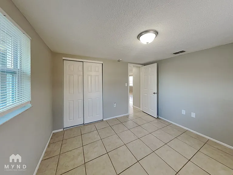 9136 Suffolk Ln — Photo 11