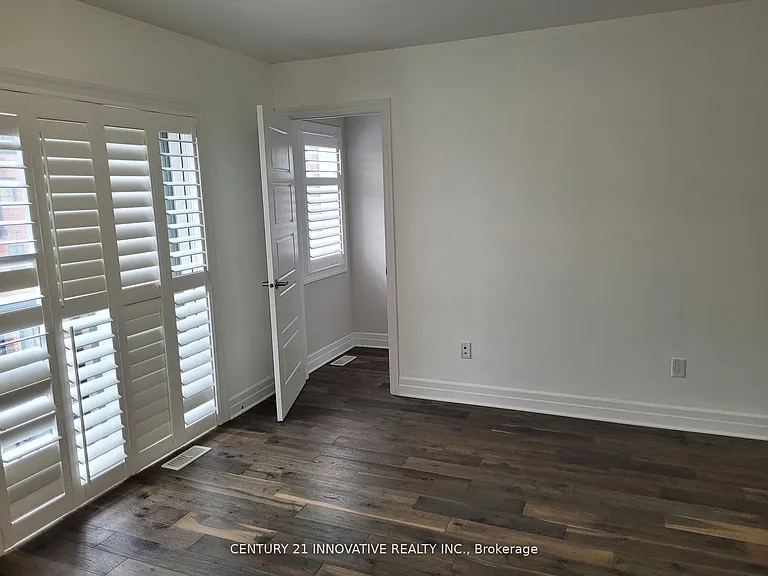 70 Plains Rd W #38 — Photo 14