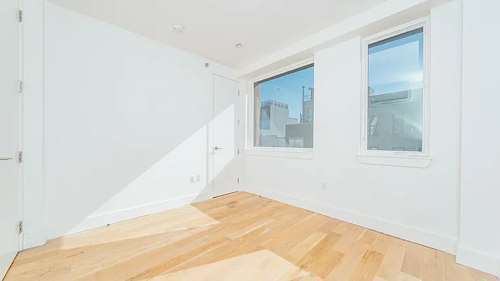 Rented by Nooklyn NYC LLC | media 21