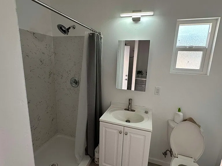 22527 Sonoma St — Photo 2