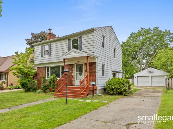 2506 Chatham Rd, Lansing, MI 48910