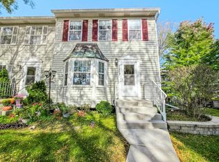 1213 Koster Ct, Geneva, IL 60134
