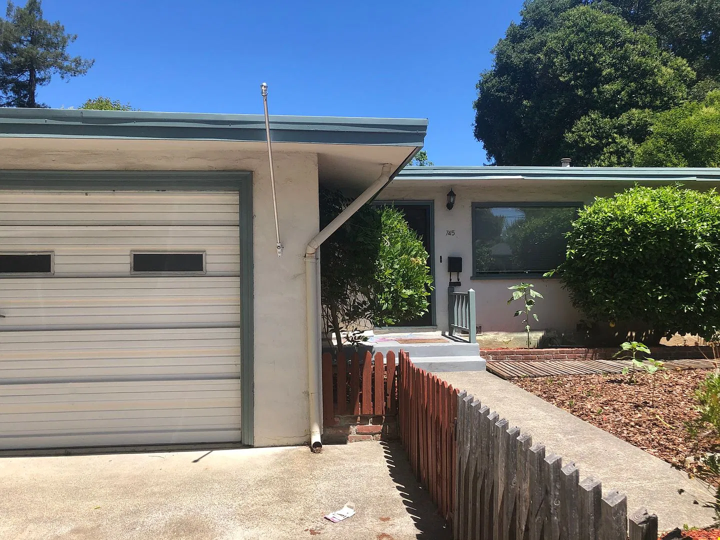 Quiet 3 bedroom 2 bath SRJC Neighborhood !! — Photo 1