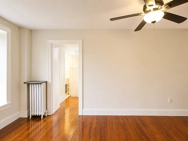 102 E Mount Airy Ave — Photo 9
