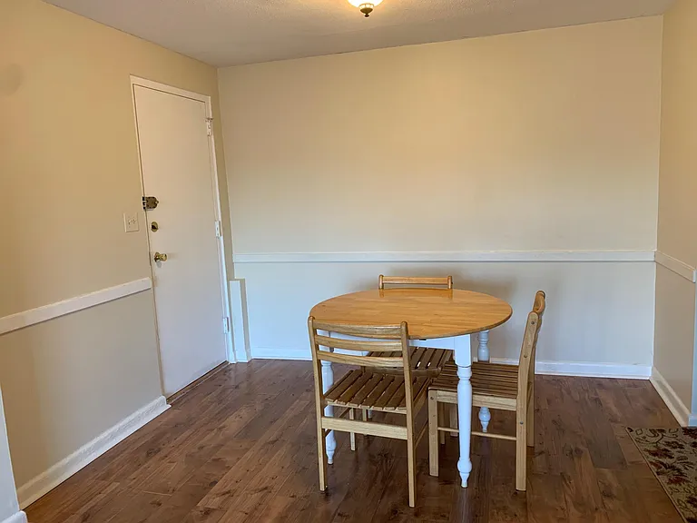 B1 Colonial Dr — Photo 3