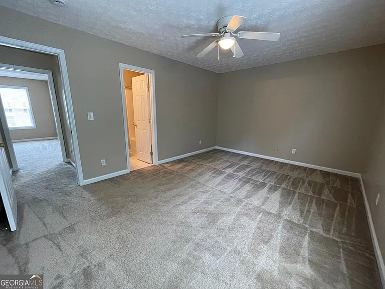 2962 Stonecrest Ln — Photo 4