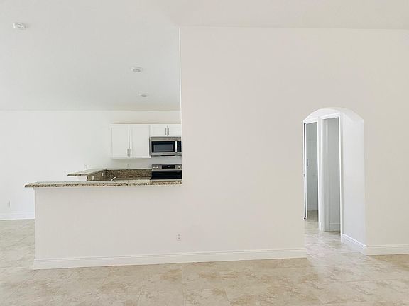 3rd image of 9724 Apollo Ave