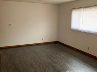 502 Tilford St #3, Dysart, IA 52224
