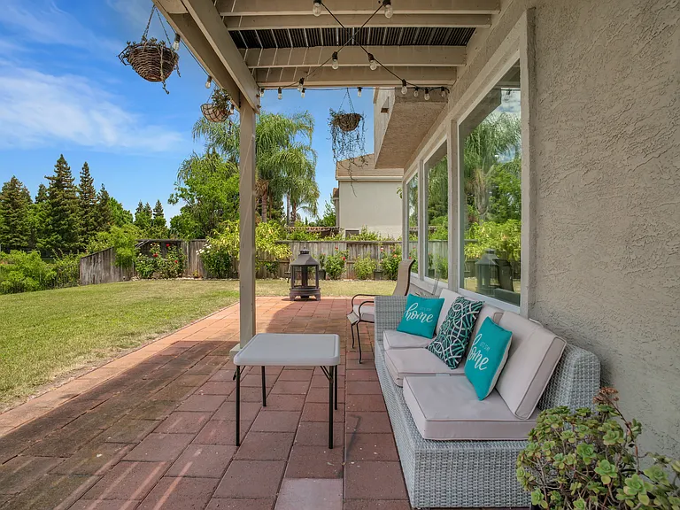 3437 Mesa Verde Cir — Photo 1