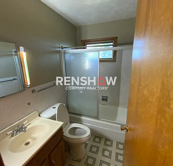 907 Sycamore St — Photo 10