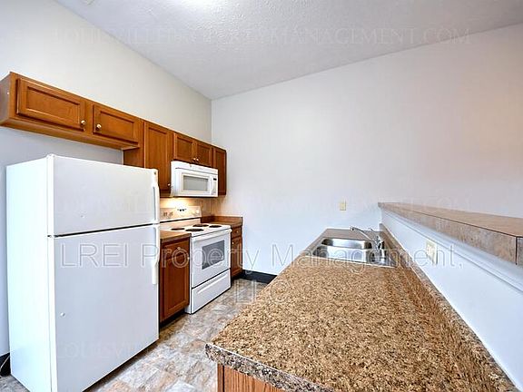 3rd image of 4522 Winnrose Way #116