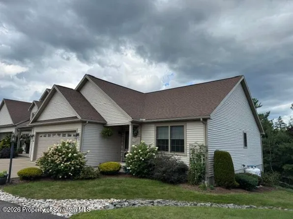 90 Grandview Dr, Tunkhannock, PA 18657