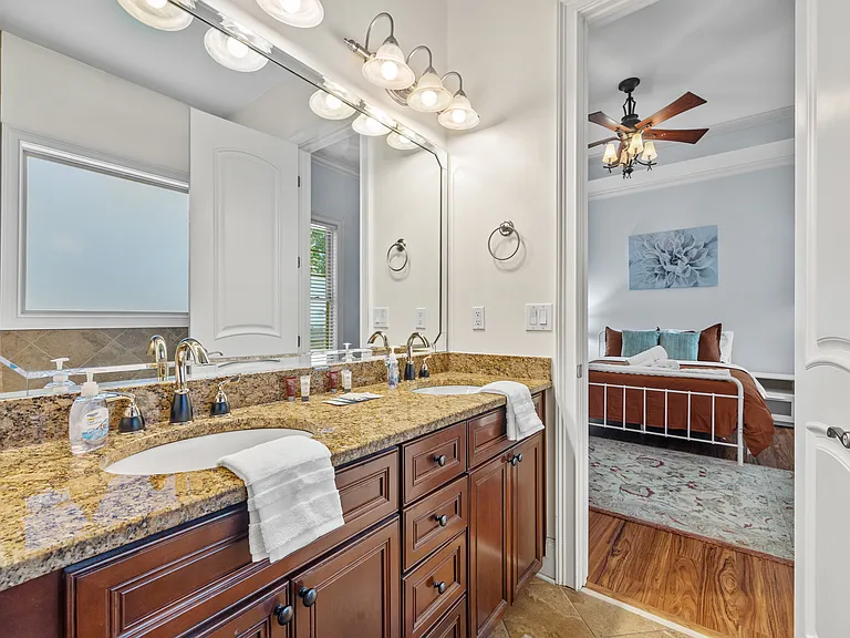1267 Atlantic Dr NW #A — Photo 25