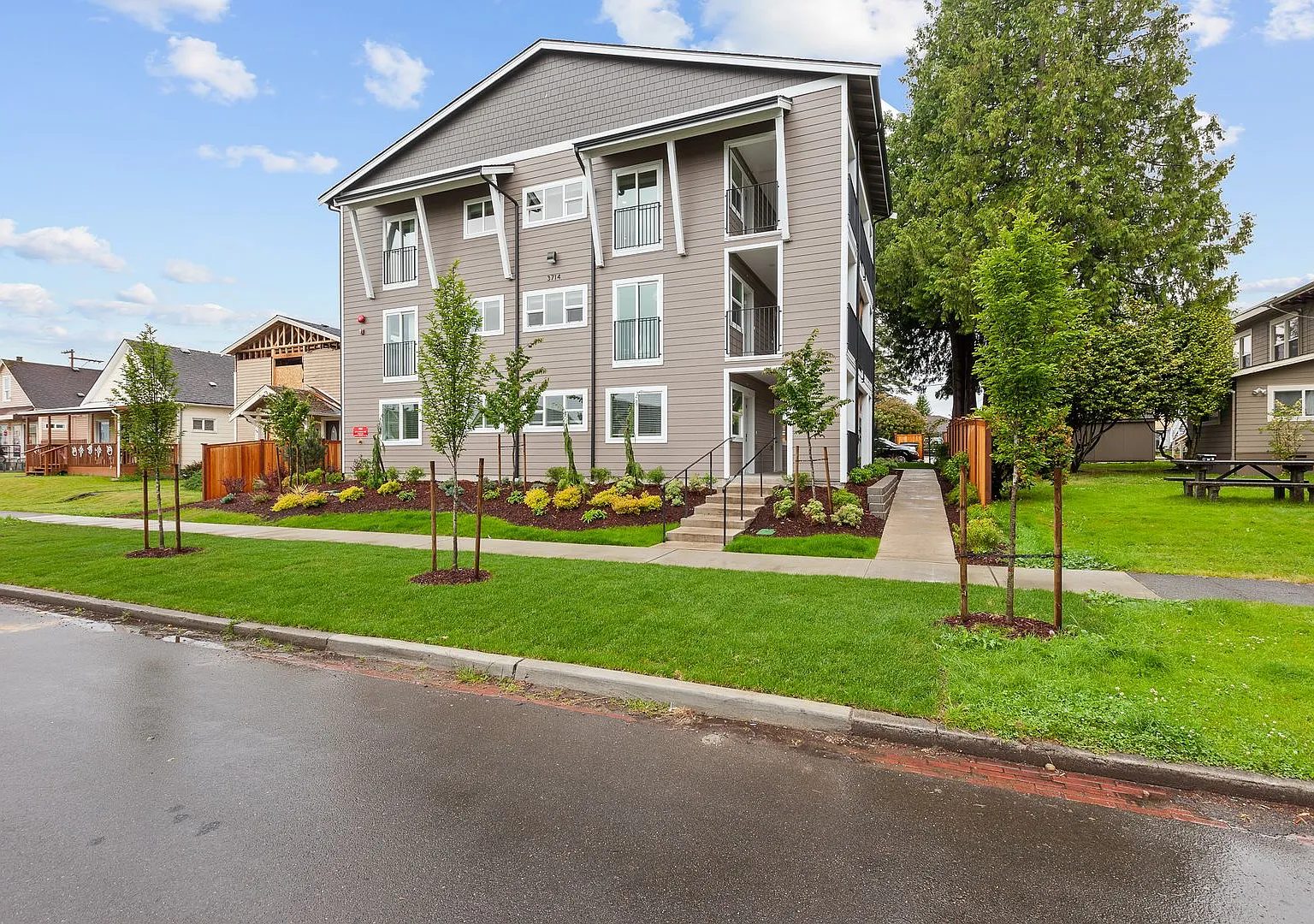 Yakima Apartments — Photo 1