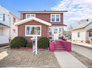 522 Walton Pl, Madison, WI 53704