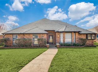 1127 Shawnee Trl, Carrollton, TX 75007