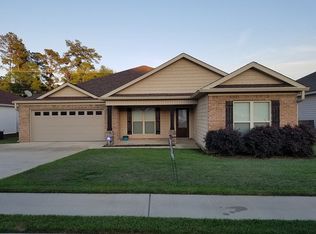 102 Sawtooth Dr, Dothan, AL 36301