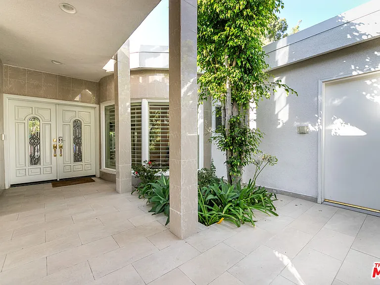 8900 Alto Cedro Dr — Photo 4