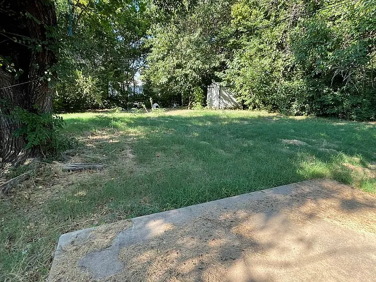 4257 E Young Pl — Photo 8