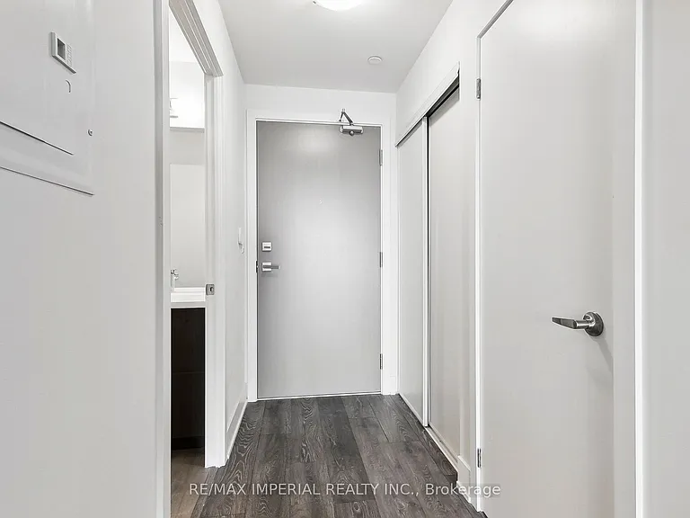 188 Fairview Mall Dr #722 — Photo 3