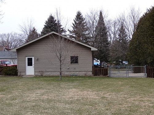 4th image of 200 N Noquebay Ave