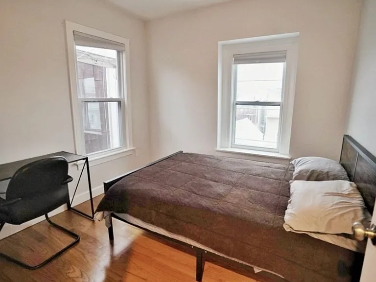238 Saratoga St #3 — Photo 7